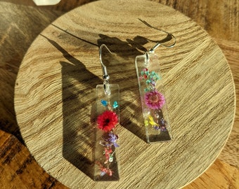 Pressed wild flower earrings, dangle earrings, boho dried flower Jewelry, Daisy Earrings unique