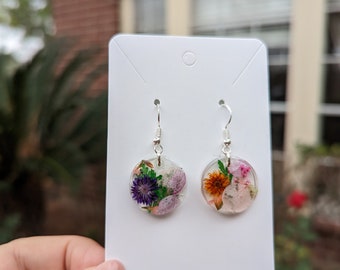 Pressed wild flower earrings, dangle earrings, boho dried flower Jewelry, Daisy Earrings