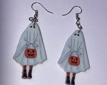 Sheet ghost earrings, cute trick or treat ghost earrings, cute ghost earrings, Halloween earrings