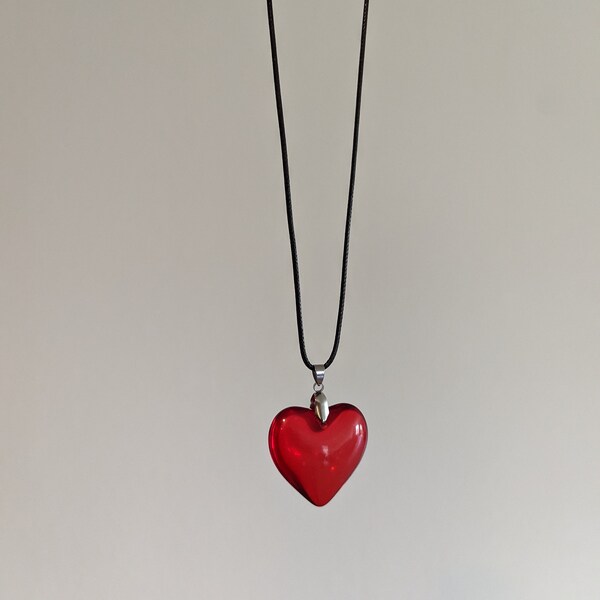 red glass heart necklace | y2k grunge necklace heart choker | red heart necklace | chunky puffy heart pendant necklace | 90’s emo necklace