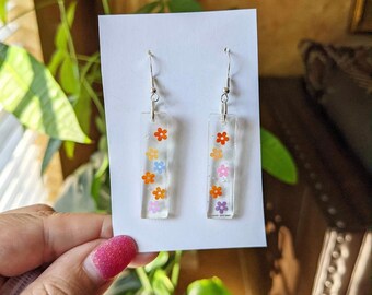 Flower Power Retro - Y2K resin earrings- 70s earrings-Mid-century-Hippie - Groovy -flower Jewelry-1960s Earrings-Kitsch earrings