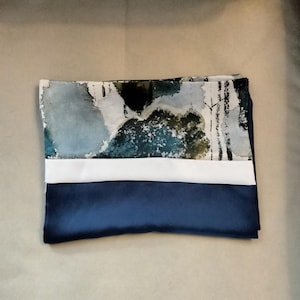 100% genuine Pure Silk pillowcases with silk on both sides. The must have gift of 2025!  different color choices available!