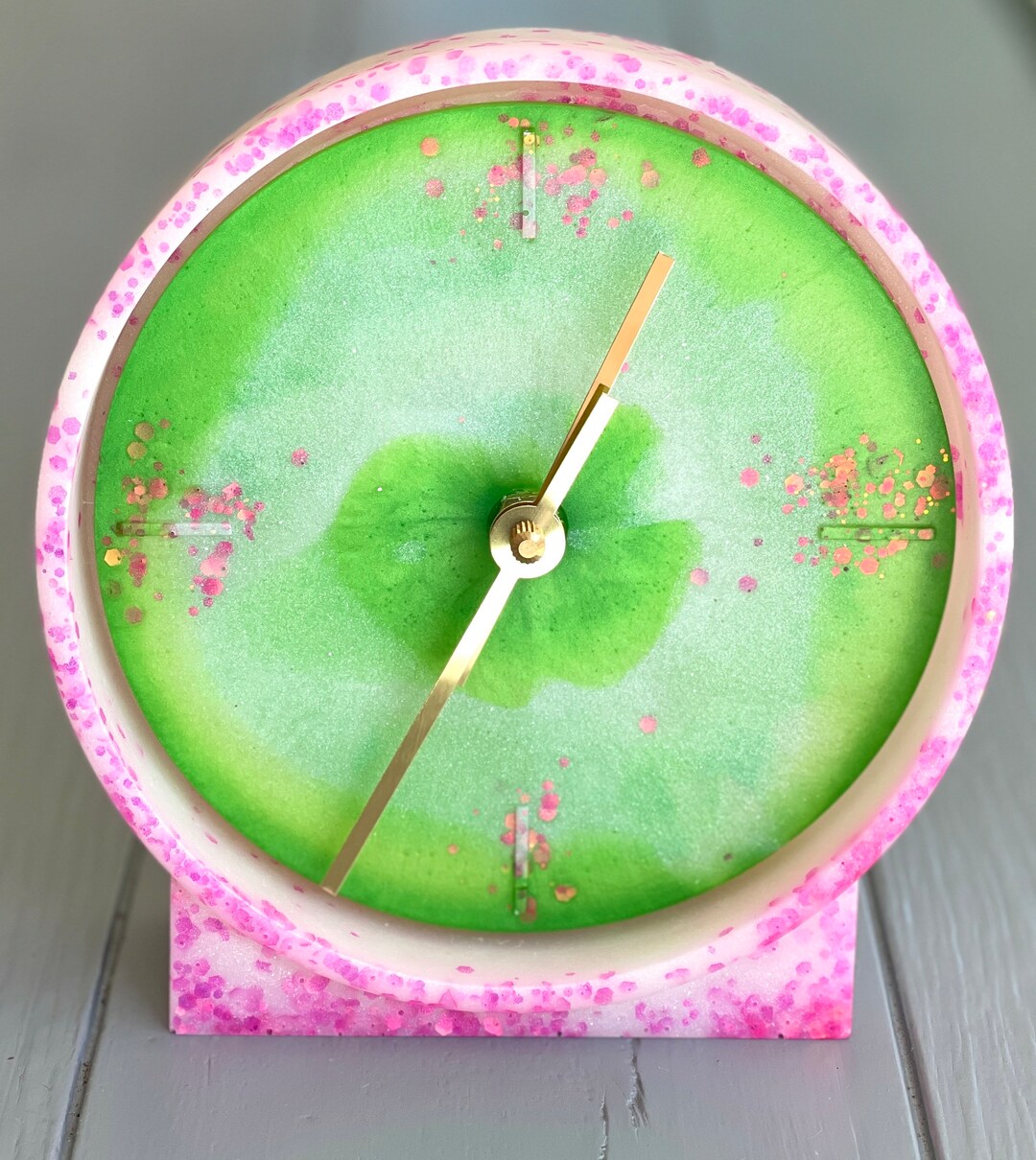 PREPPY CLOCK Epoxy Resin Clock Pink & Green Clock Table Etsy