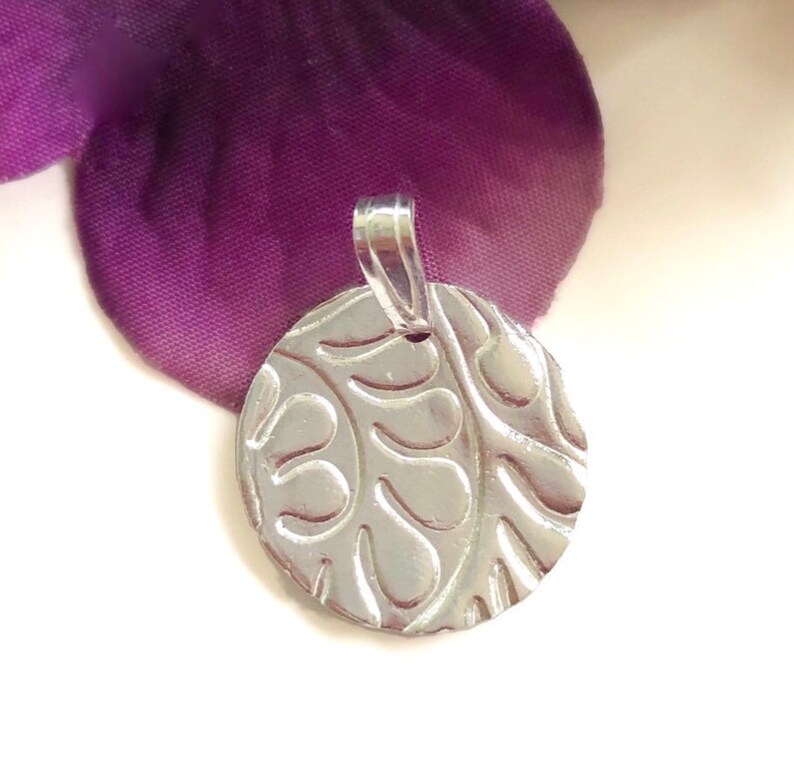 Silver Pendant Textured Necklace Not Included 1 6 Gms 999 Fine Leaf Bubbles Leaves Texture Jewelry Necklaces Bgc Sedahotels Com - Mom Baby Pendant Lwl