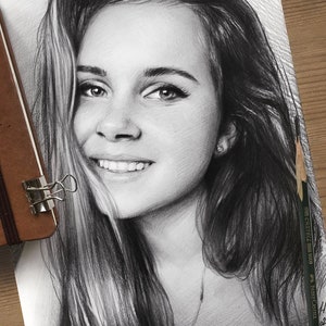 Custom Graphite Pencil Portrait: Personalized Art from Photo