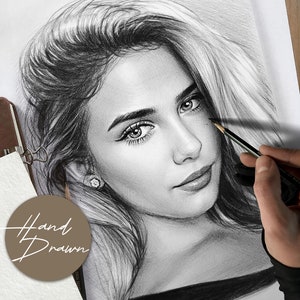 Custom Graphite Pencil Portrait: Hand-Drawn Family Art