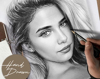 Custom Graphite Pencil Portrait: Hand-Drawn Family Art
