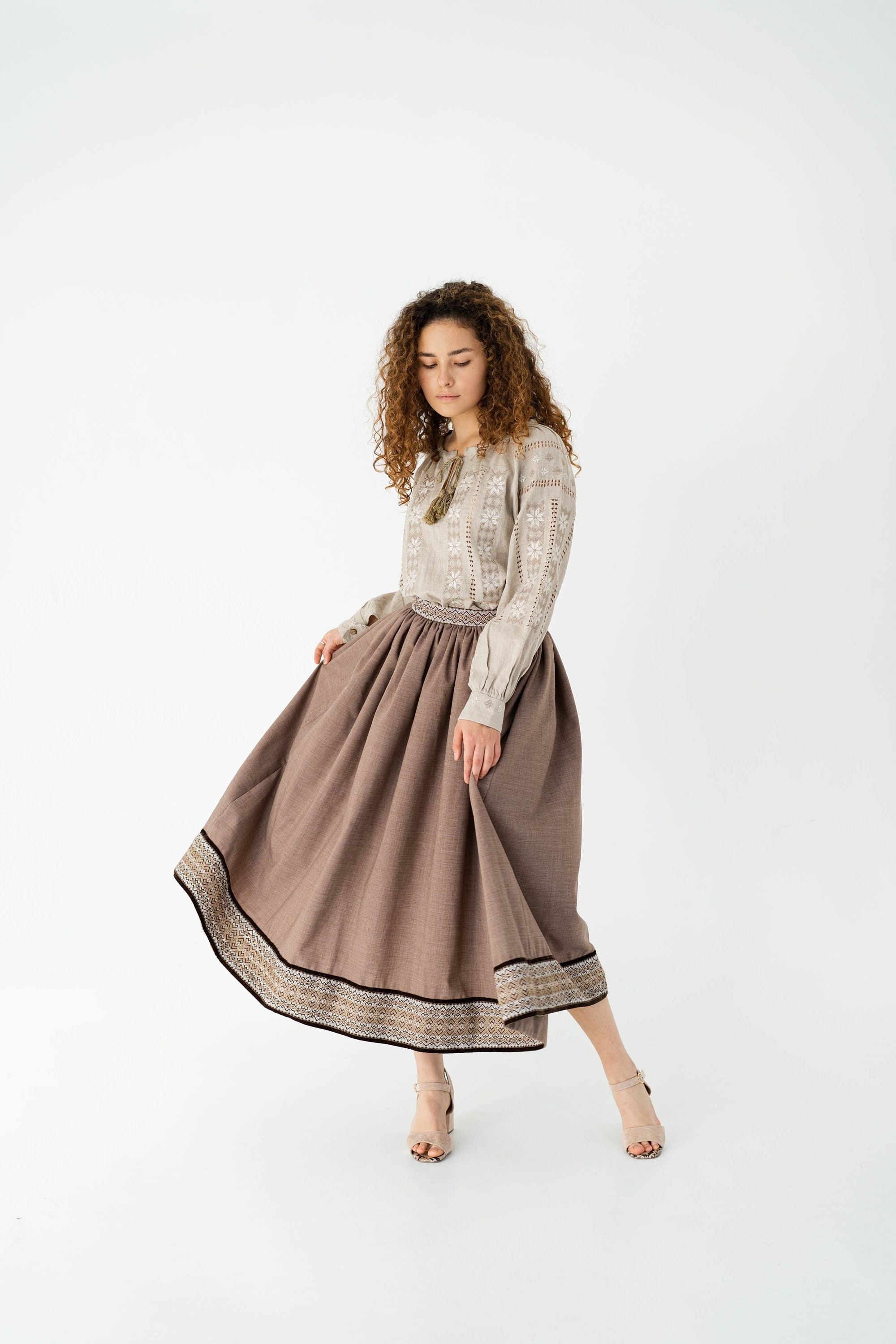 スカート Hungarian vintage embroidery skirt Vintage Hungarian Folk Skirt From Kalotaszegi , Transylvania
