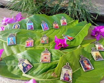 Colgante de protección con santo patrón hecho a medida