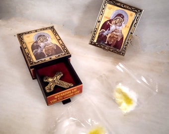 Panagia Parigoritria that cries by miracle gift set box, blessed