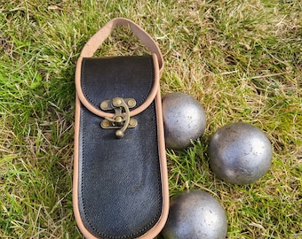 Sacoche en cuir pour boules de pétanque