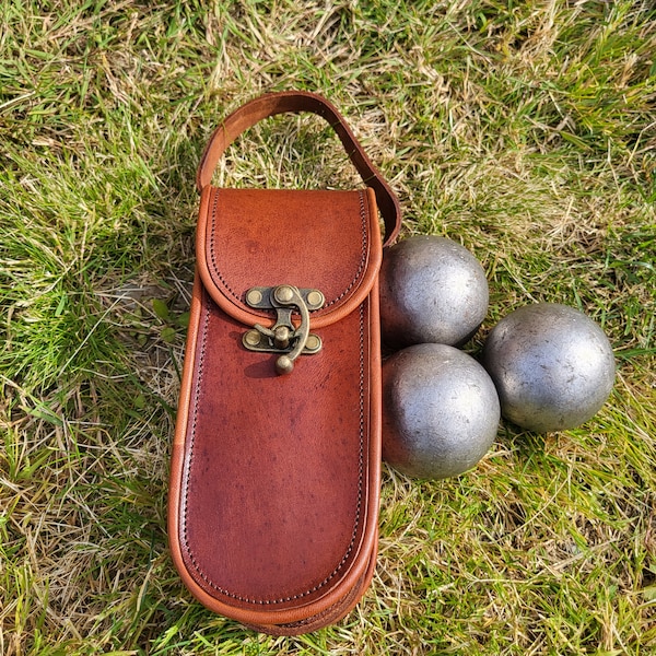 Sacoche en cuir pour boules de pétanque 