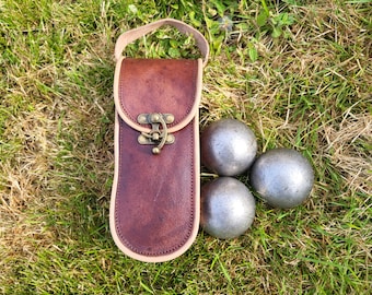 Sacoche en cuir pour boules de pétanque