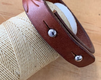 simple leather band
