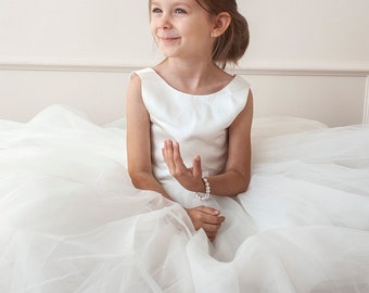 Tulle flower girl dress, White flower girl dress, Satin flower girl dress, Birthday girl dress, Photo shoot dress, First communion dress