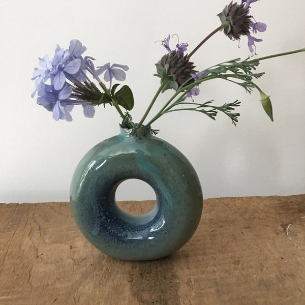 Circle vase