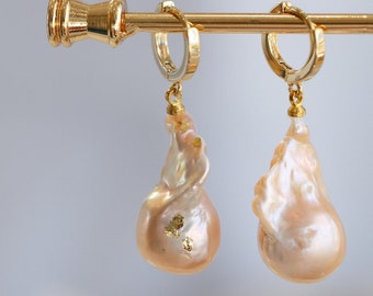 Lilyana Baroque Pearl Hoop Earrings