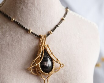 Hypersthene Gold Wire Pendant Necklace