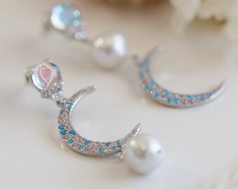Kailey New Moon Pearl Earrings