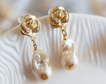Aleena Metallic Colour Baroque Pearl Earrings