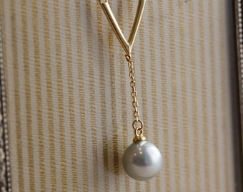 Collar en forma de Y con perlas marinas Kimia Overtones