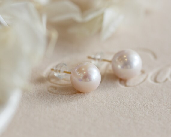 Addisyn White Edison Pearl Stud Earrings