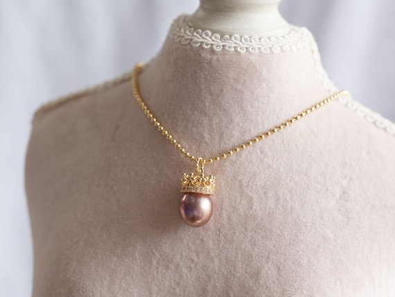 Clara Metallic Purple Pearl Necklace