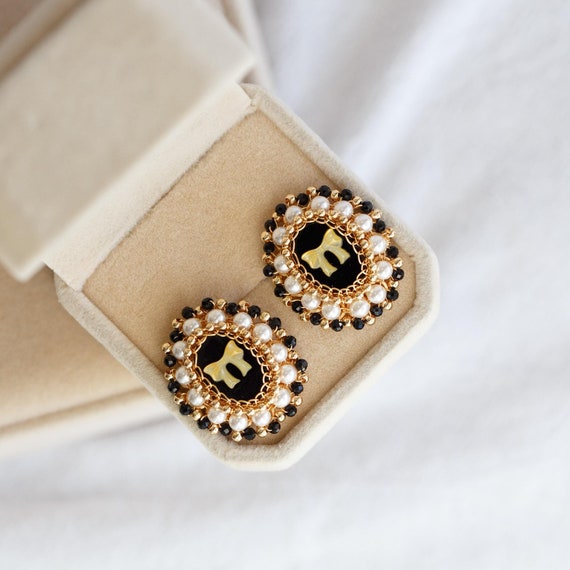 Aleyna Two-Layer Cameo Black Agate Stud Earrings