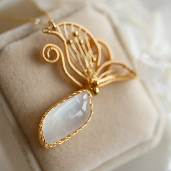 Lillia Sri Lanka White Moonstone Fish Pendant Necklace