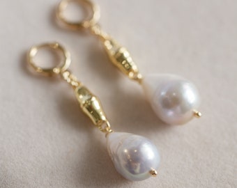 Eliza Baroque Pearl Hoop Earrings