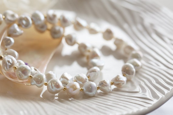 Eris Little Pebble Baroque Pearl Choker Necklace
