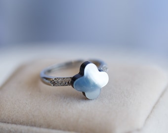 Loretta Blue Mabe Pearl Silver Ring