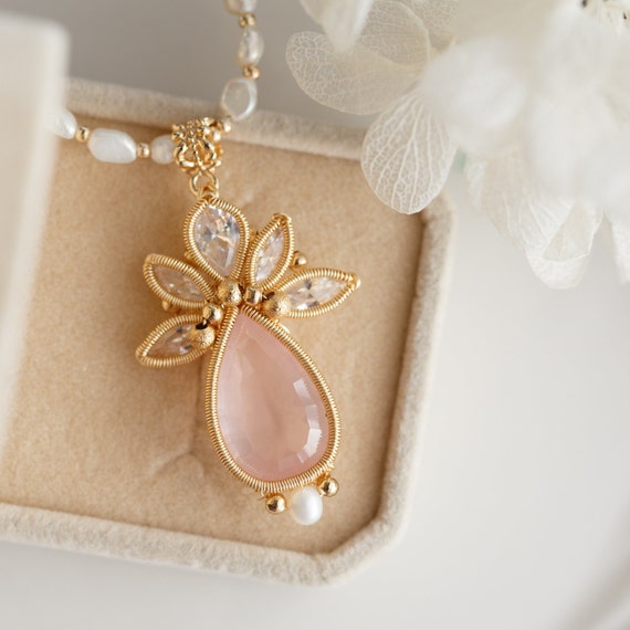 Ashlyn Mozambique Rose Quartz Pendant Necklace