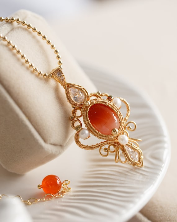 Sunniva Red Agate Carnelian Necklace