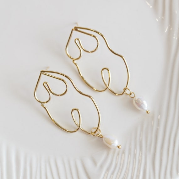 Kelly Freshwater Pearl Dangle Earrings