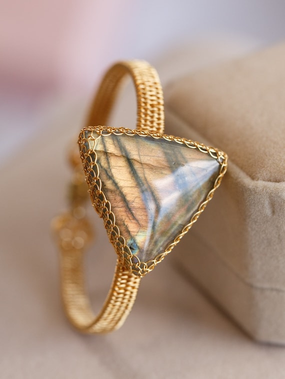 Leda Labradorite Crystal Gold Bangle