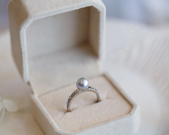 Jaycee Akoya Pearl Lace Band Ring