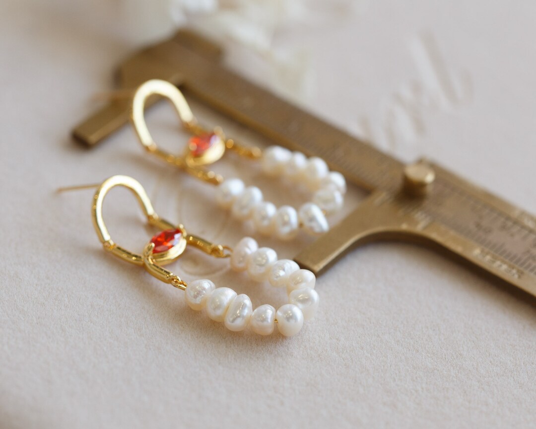 ★韓国人気★TATIANA★Grey Natural Freshwater Pearl Earrings Tatiana Natural Pearl Earrings - Etsy