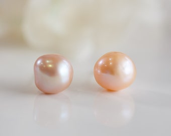 Aaliyah Little Pebble Pearl Stud Earrings