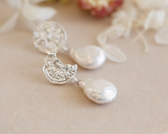 Samira Asymmetry Baroque Pearl Drop Earrings