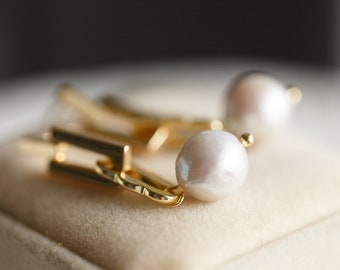 Iris White Baroque Pearl Chain Earrings