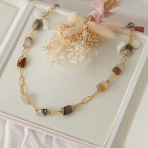 Collar con cadena de eslabones de piedra de ágata natural Annora / Collar con eslabones de piedras preciosas naturales