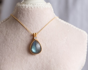 Brielle Natural Labradorite Pendant Necklace