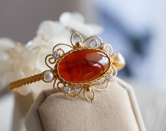 Scarlett Garnet Gold Wire Bangle