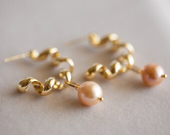 Elm Multi-Way Spring Hoop Pearl Earrings