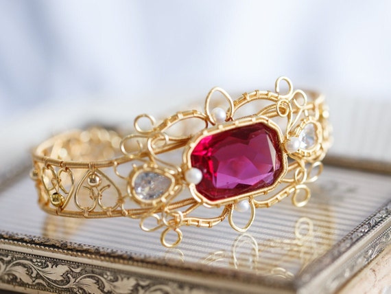 Fuchsia Pink Austria Crystal Gold Wire Bangle