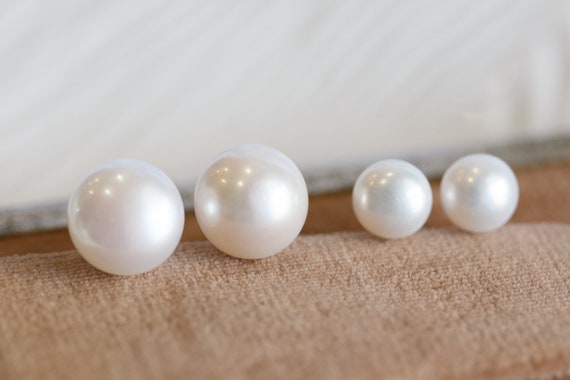 Strong Lustre Natural Freshwater Pearl Stud Earrings