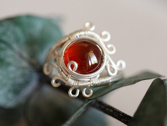Hazel Nature Garnet Artisan Wire Ring