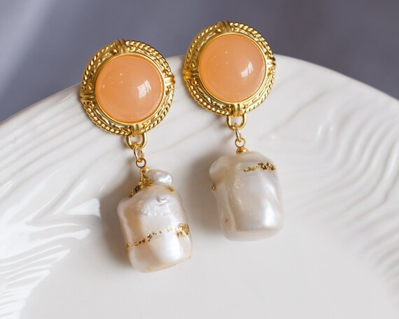 Londyn Baroque Pearl Vintage Style Earrings