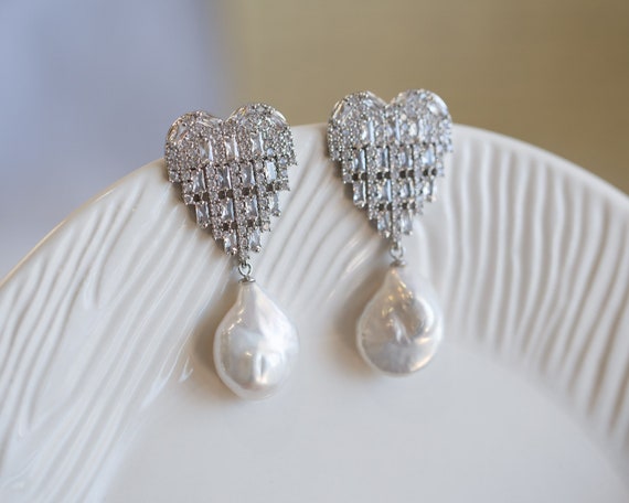 Araceli Baroque Pearl Cubic Heart Earrings